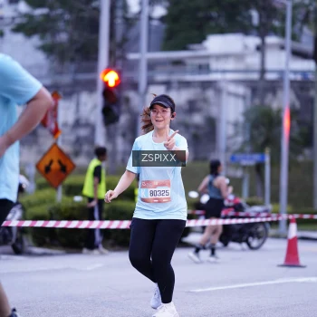 Runner Photo 3696672