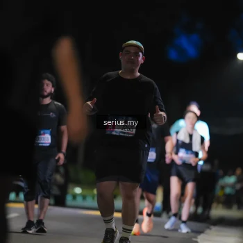 Runner Photo 3696690