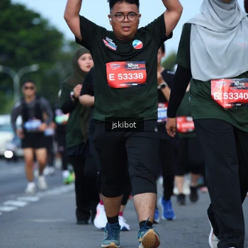 Runner Photo 3696691