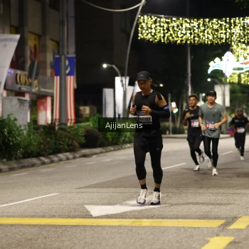 Runner Photo 3696694