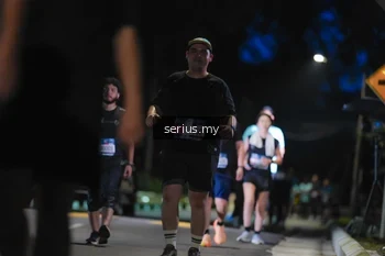 Runner Photo 3696696