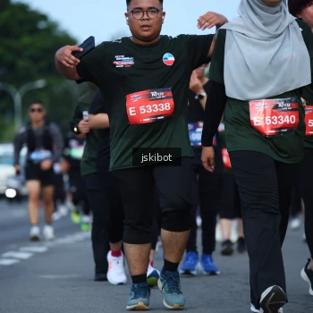 Runner Photo 3696709