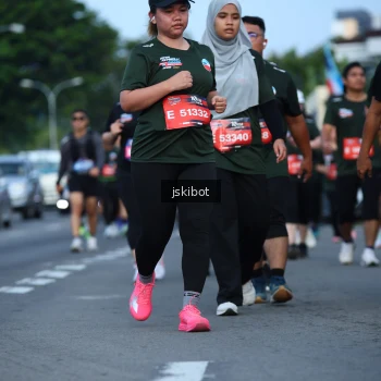 Runner Photo 3696732