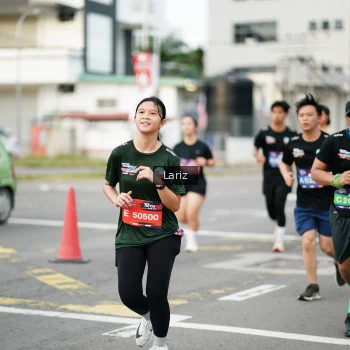 Runner Photo 3696742