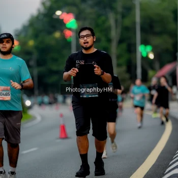 Runner Photo 3696743