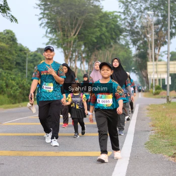 Runner Photo 3696744