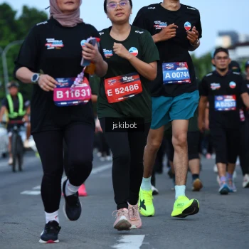 Runner Photo 3696749