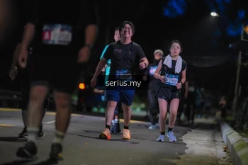 Runner Photo 3696773