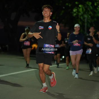 Runner Photo 3696775