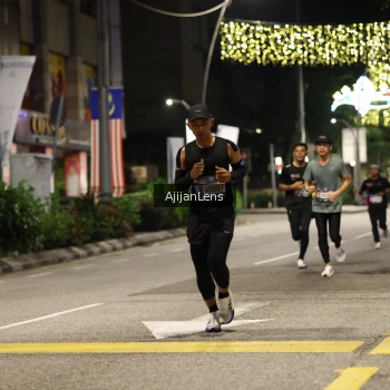 Runner Photo 3696781