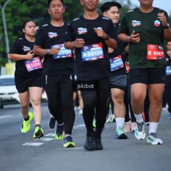 Runner Photo 3696795