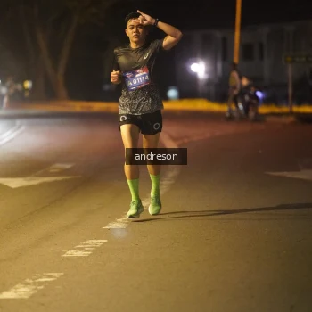 Runner Photo 3696814