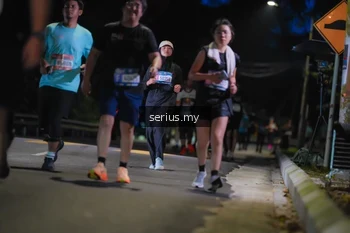 Runner Photo 3696818