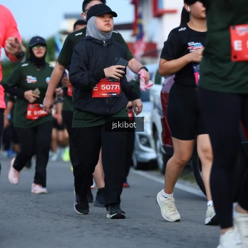 Runner Photo 3696842