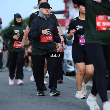 Runner Photo 3696846