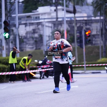 Runner Photo 3696890