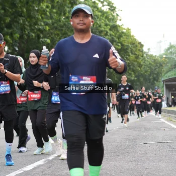 Runner Photo 3696898