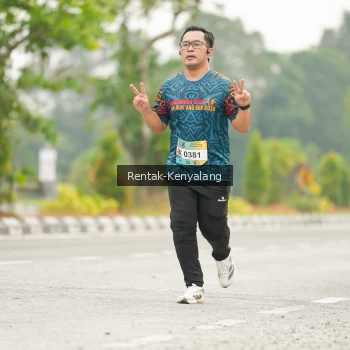 Runner Photo 3696903