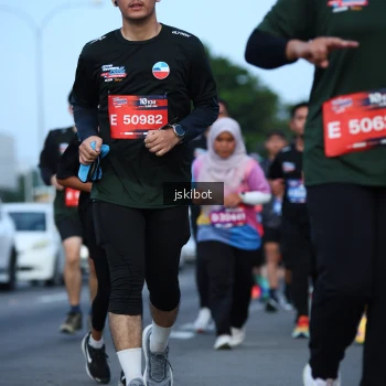 Runner Photo 3696908