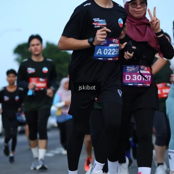 Runner Photo 3696913