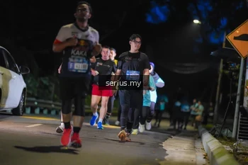 Runner Photo 3696924