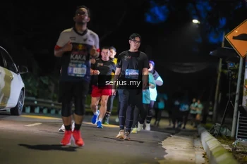 Runner Photo 3696930