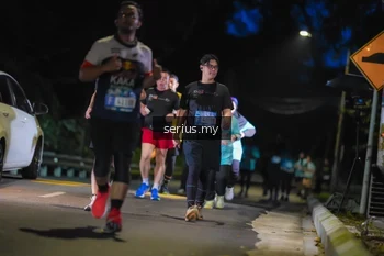 Runner Photo 3696931
