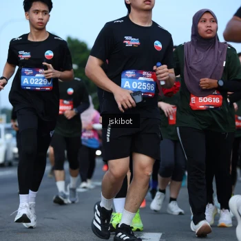 Runner Photo 3696933
