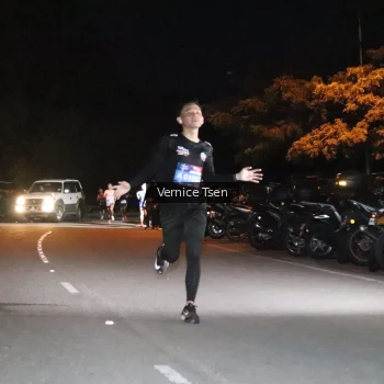Runner Photo 3696937
