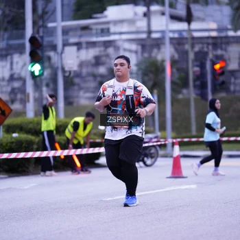 Runner Photo 3696939
