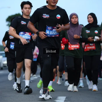 Runner Photo 3696954
