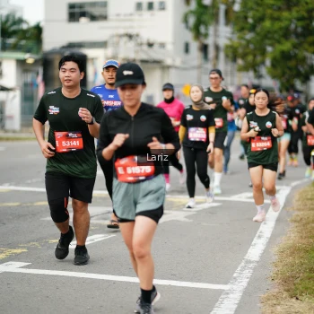 Runner Photo 3696965