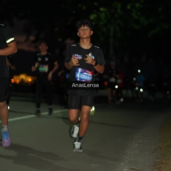 Runner Photo 3696982