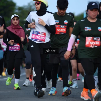 Runner Photo 3696983