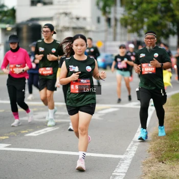Runner Photo 3697039