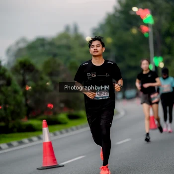 Runner Photo 3697135