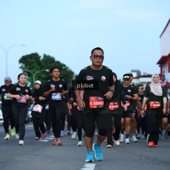 Runner Photo 3697154