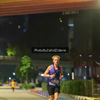Runner Photo 3697172