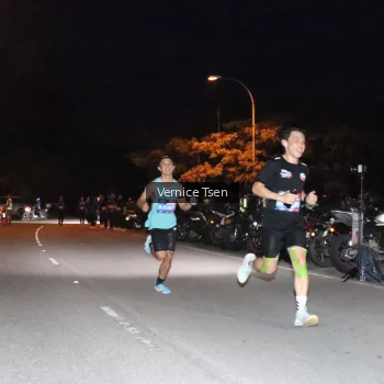 Runner Photo 3697215