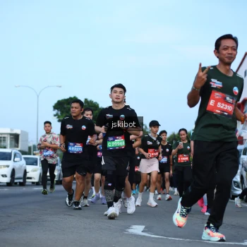 Runner Photo 3697309