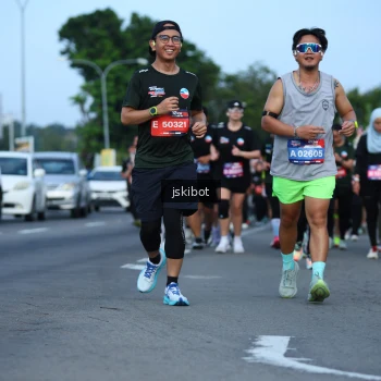 Runner Photo 3697371
