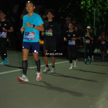 Runner Photo 3697383
