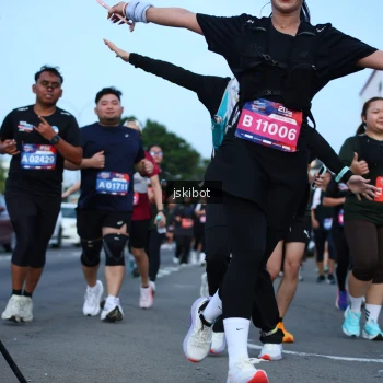 Runner Photo 3697535