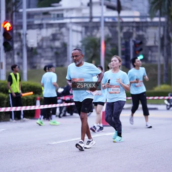 Runner Photo 3697543