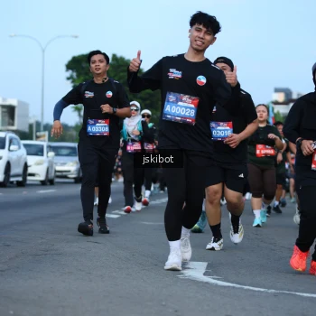 Runner Photo 3697584