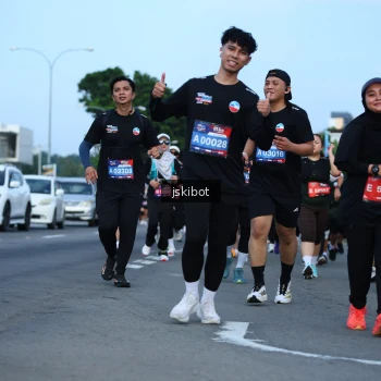 Runner Photo 3697593