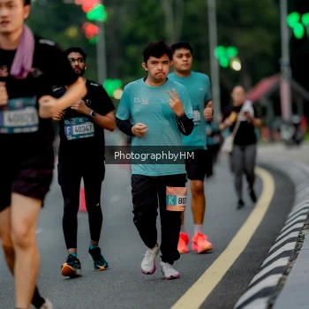Runner Photo 3697609