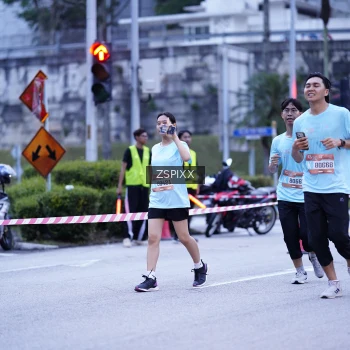 Runner Photo 3697618