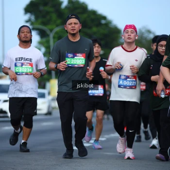 Runner Photo 3697675