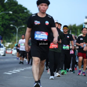 Runner Photo 3697763